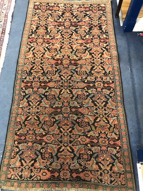 An Azerbaijan rug 200 103cm